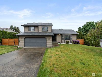 3733 Golden Eagle Loop