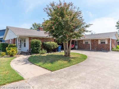 4426 & 4500 Windsor Dr