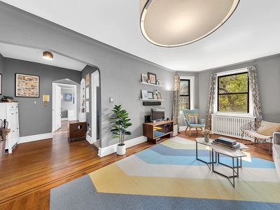 385 Argyle Rd APT 4E