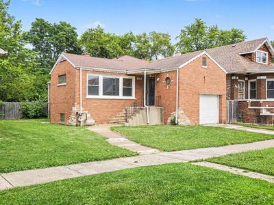 326 W 107th Pl