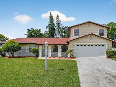 1667 E Shangri La Dr