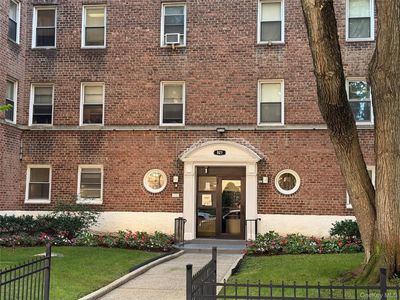 821 Bronx River Road #BG