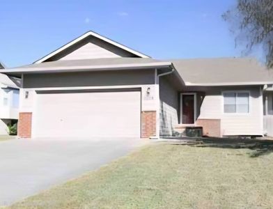 6324 N Chisholm Pointe St