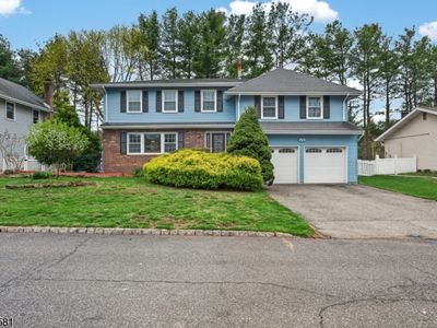7 Chicopee Dr