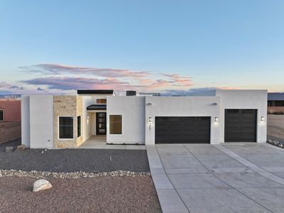 7908 Emerald Dr NW