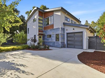 2212 Leland Ave