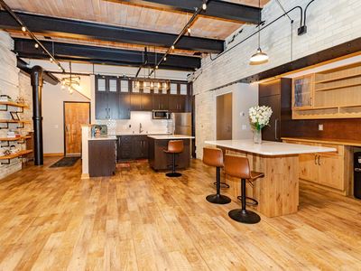 904 E Pearson STREET #103