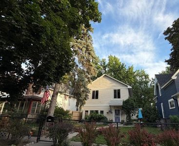 1776 Minnehaha Ave W