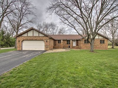 1740 Illini Dr