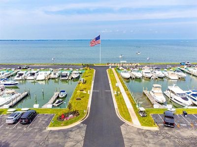 67 Sea Ray Blvd