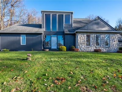 550 Locust Valley Rd