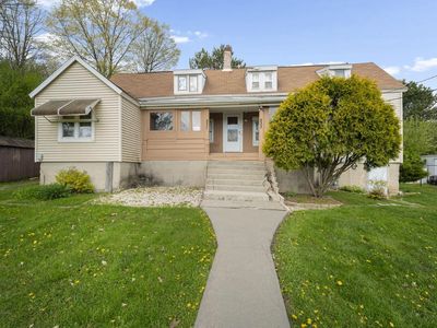 831 N Silverbrook DRIVE