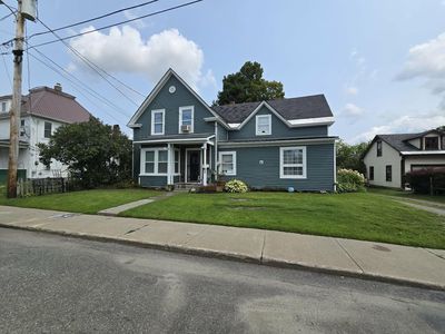 61 Autumn St