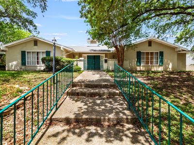 2641 Woodmont Cir