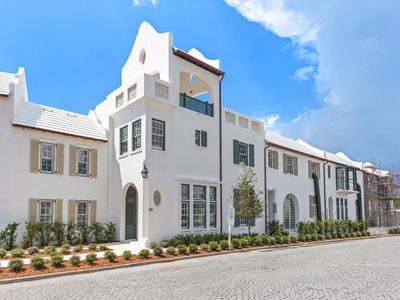 29 Sea Garden St