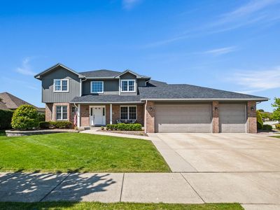 8143 Stonegate Dr