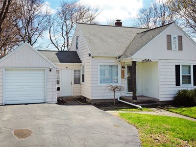 222 Oakwood Rd