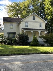 47 River Rd