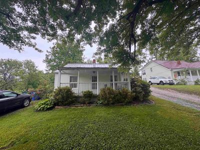 912 Giles Rd