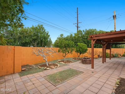 200 W Greer Ln