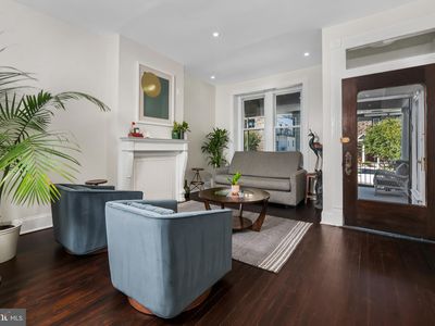 20 E Mount Pleasant Ave