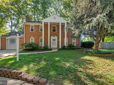 12609 King Arthur Ct