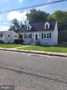 9 Gillison Ave