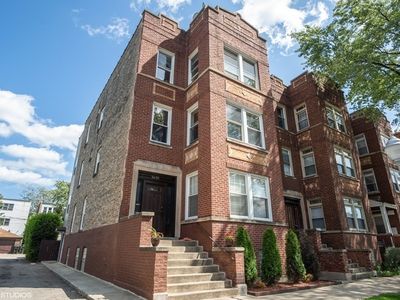 2623 N Hamlin Ave