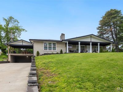 9443 Oakwood Manor Ln