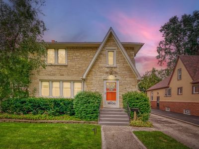 Property at 1608 Henry Pl, Waukegan, IL