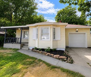 4017 N Linn Ave