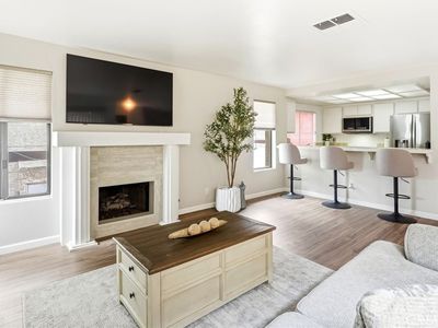 7255 Balboa Blvd Unit 20