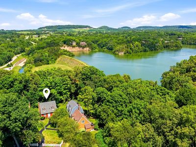 28 Thatcher Ln