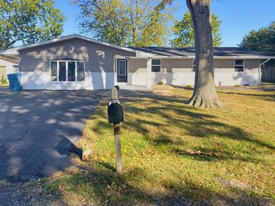 5 Bel Air Dr