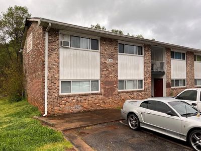 634 Jolly Ave S