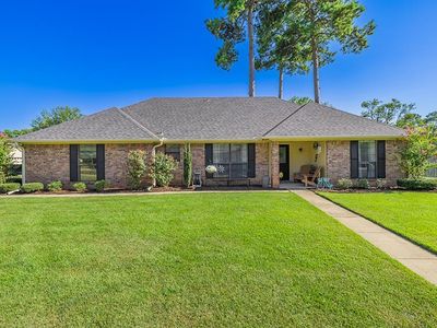 Property at 201 Trailwood Ln, Wake Village, TX