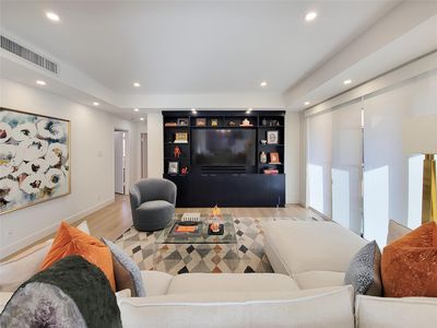 9333 Memorial Dr APT 320
