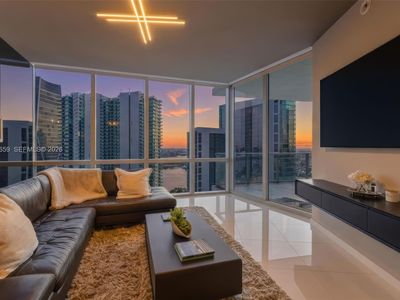 851 NE 1st Ave #4303