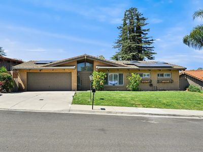 4744 Via Serra