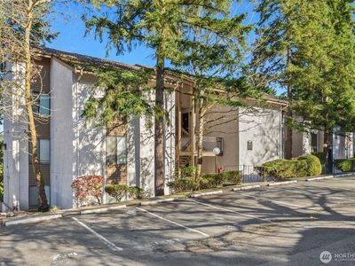 10419 NE 32nd Place #E204