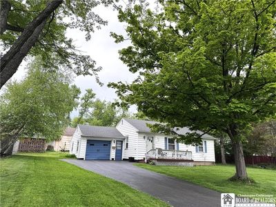 24 Lowell Pl