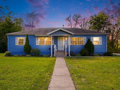 353 Maple St