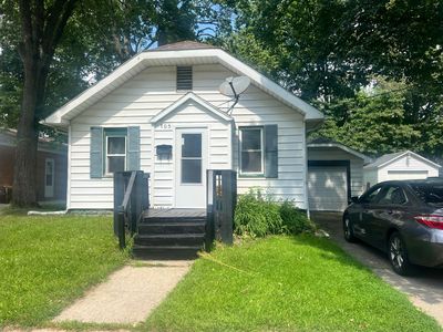 705 Poplar St