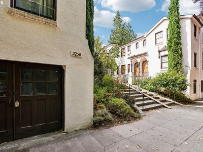 2250 NE Flanders St APT 1