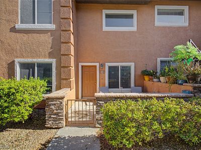 10514 Gold Shadow Ave