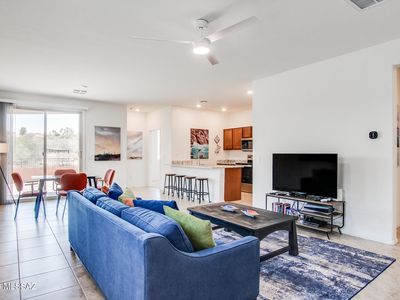 9239 N Peridot Vista Ave