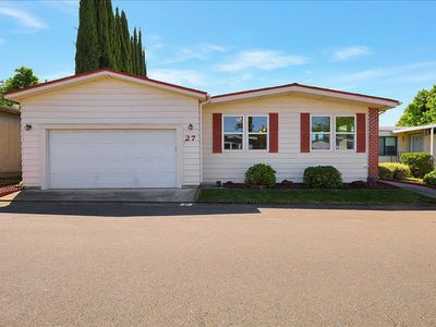27 Hancock Dr