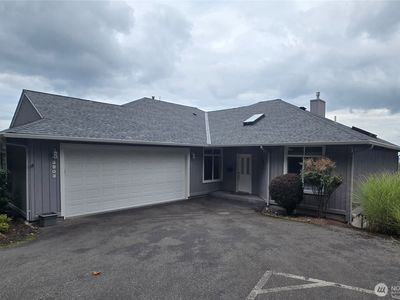 3903 Ridge Top