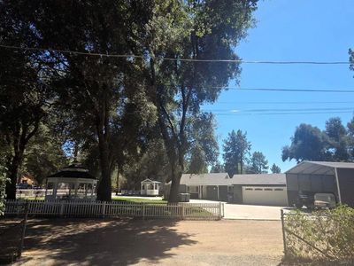 7656 Pine Blvd