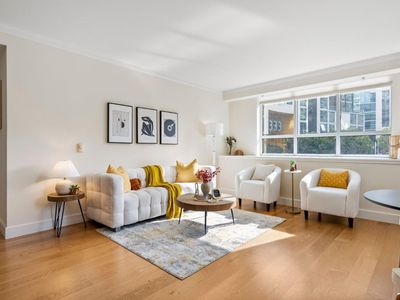 400 Beale St APT 804